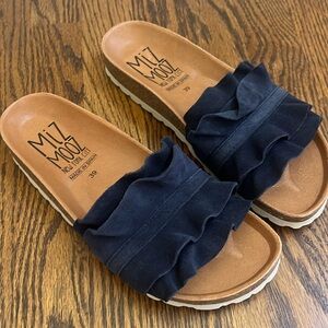 Miz Mooz women’s slip on sandal suede navy size 39